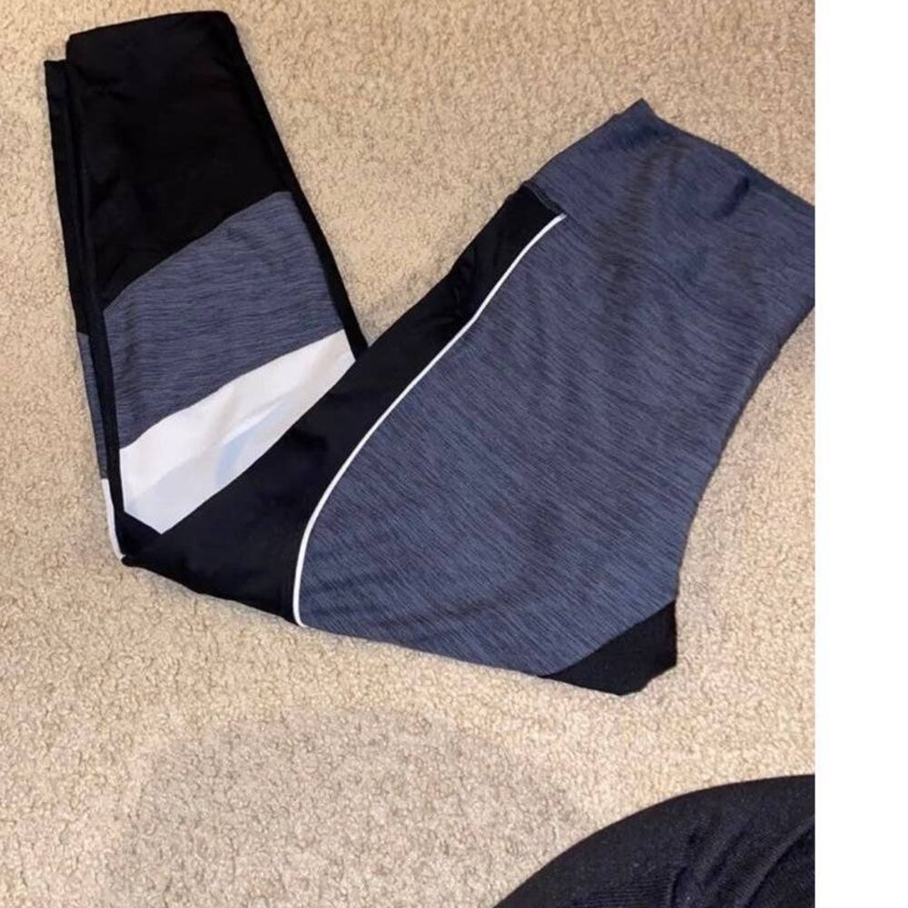 Victorias Secret Pink ultimate high waisted leggings‎
